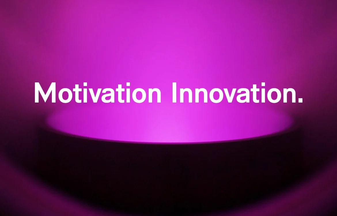 Markenmotiv von Nucleus Jena mit dem Claim Motivation Innovation in Magenta